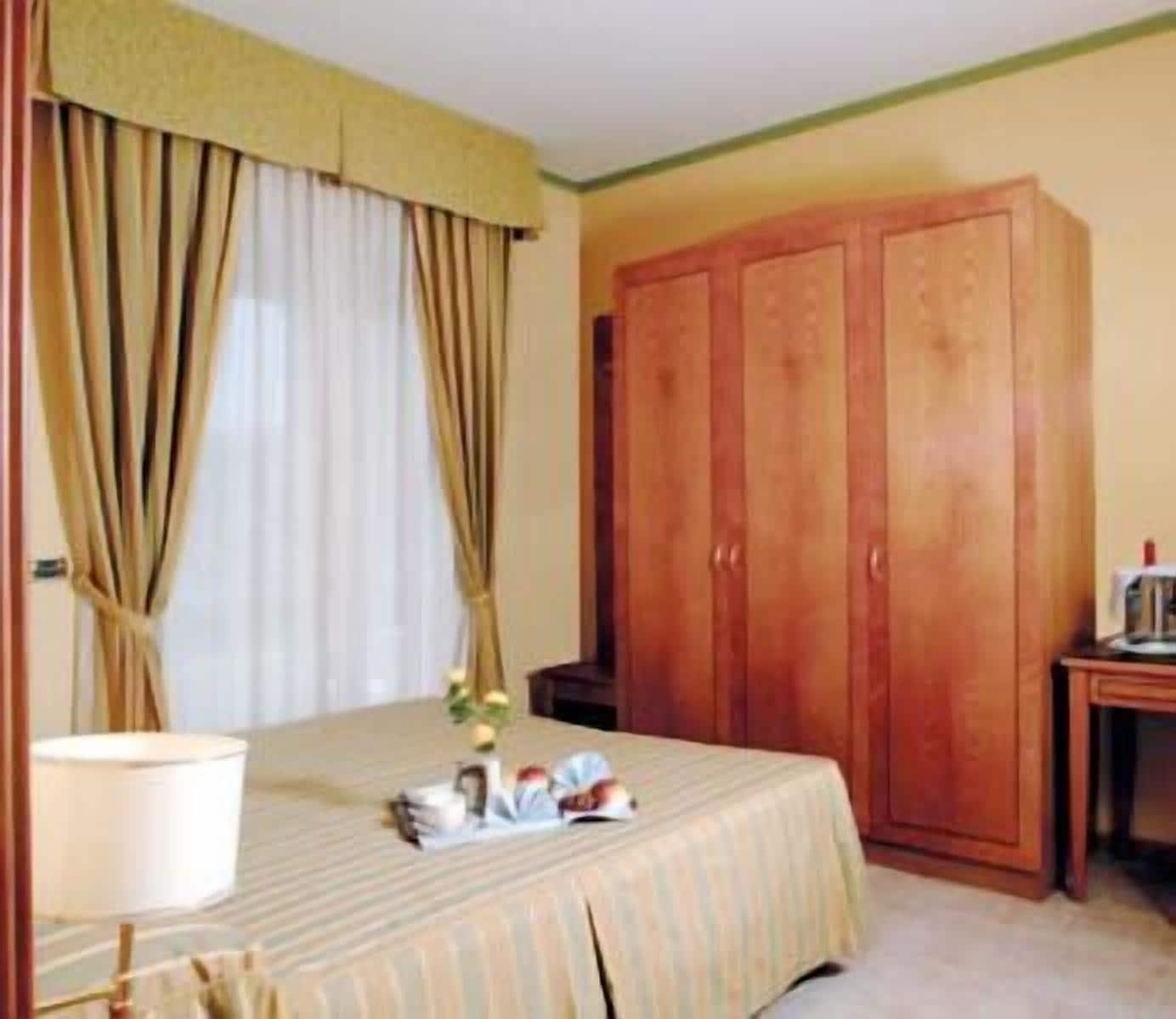 Relax Hotel 4*