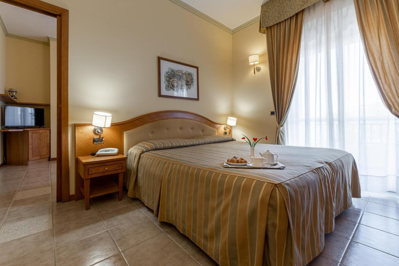 Relax 4*