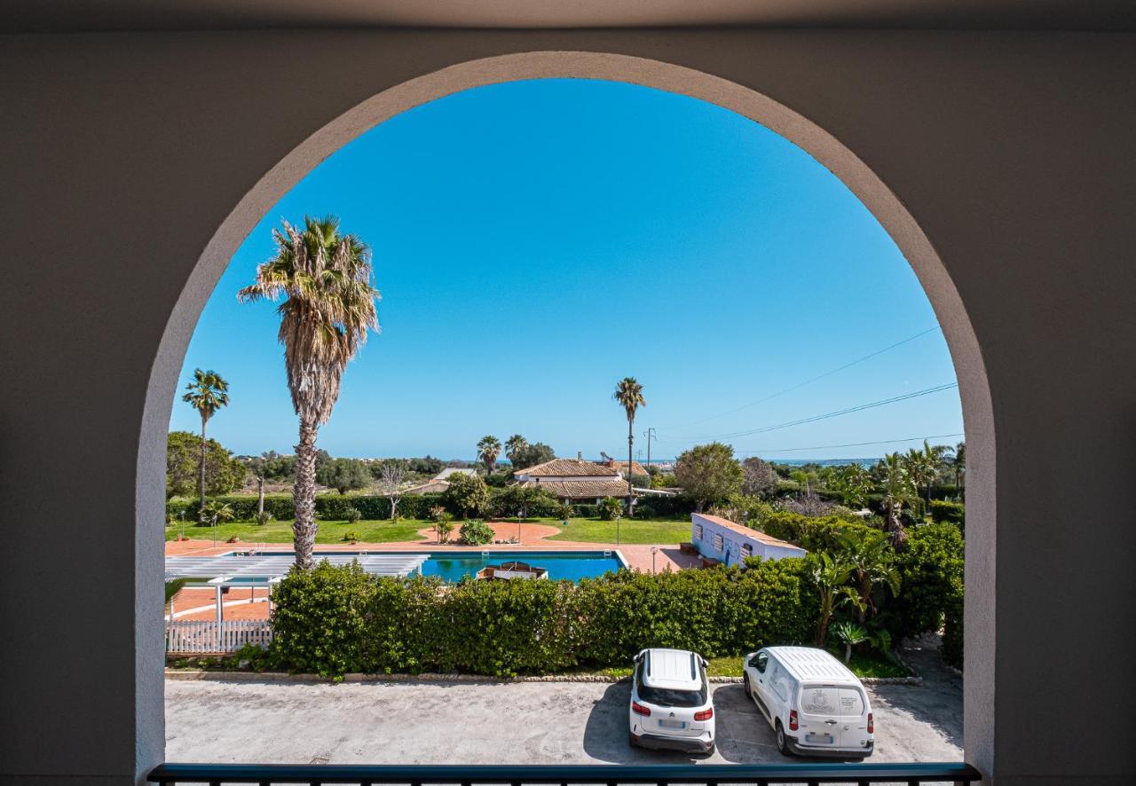 Relax Hotel 4*