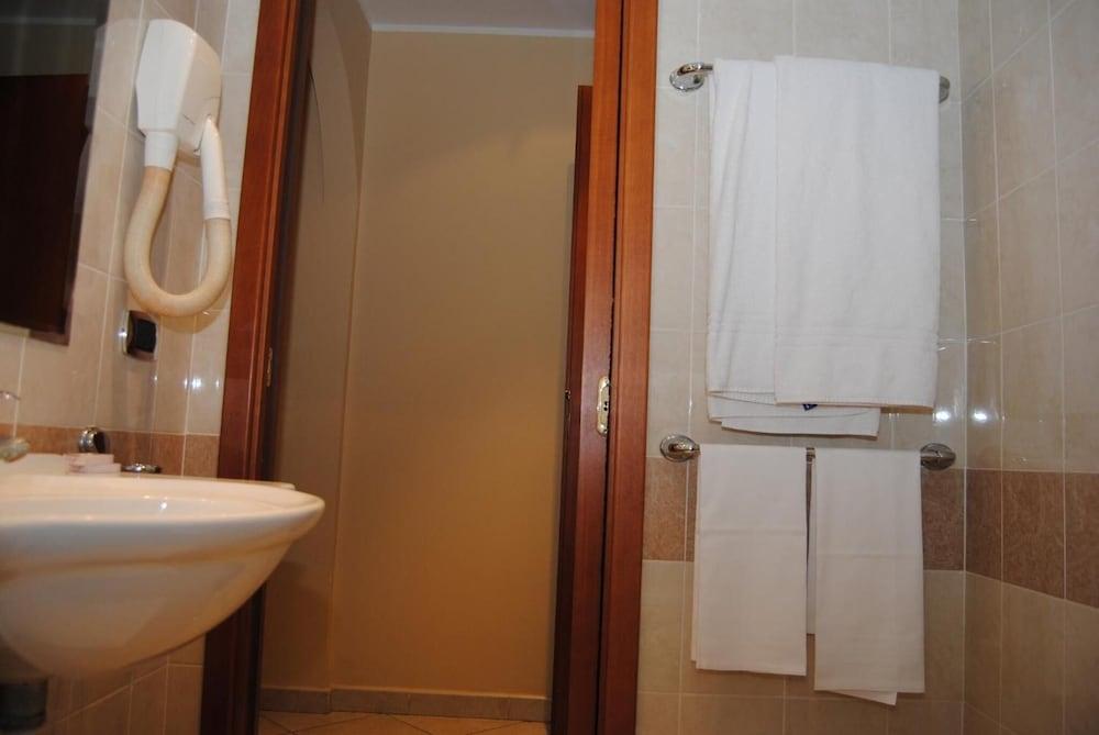 Relax Hotel Syracuse