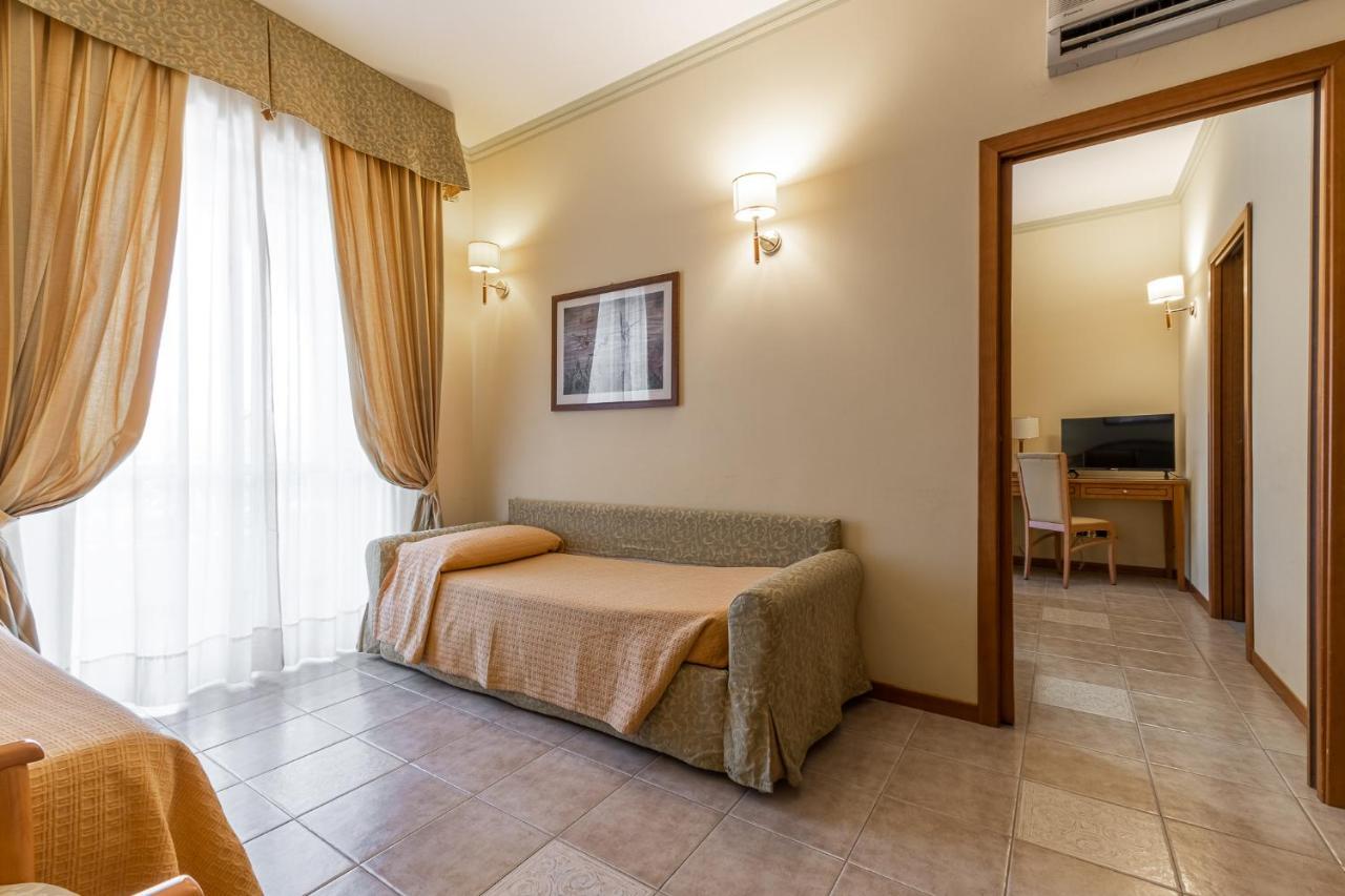 Hotel Relax