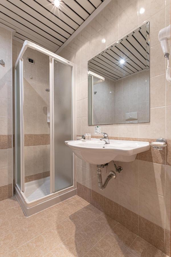 Relax Hotel