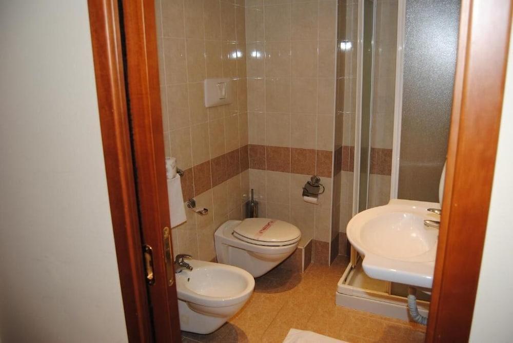 Relax Hotel